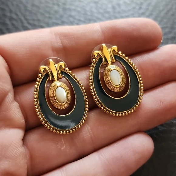 1928 earrings - Picture 2 of 8